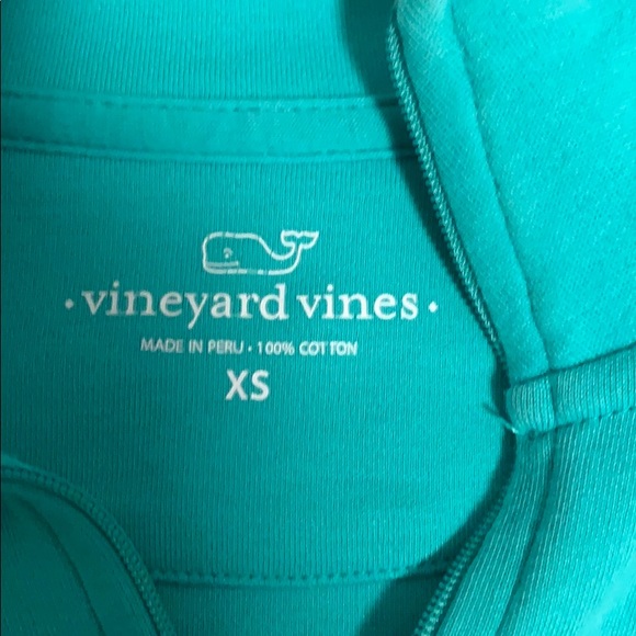 Fineyard vines pullover - Picture 2 of 3